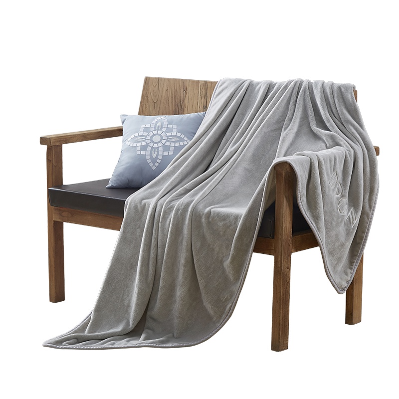 戴洛伦品卓素色毛毯DRON-TZ3202