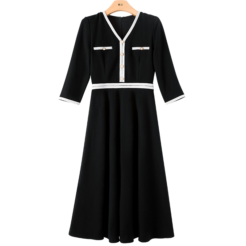 晚白2020秋冬新品V领修身显瘦百搭针织裙中长款A字裙连衣裙女