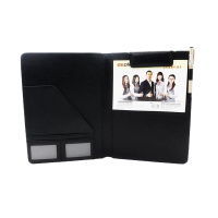 得培力(Depli) D-027 A4签约本带磁性夹文件夹 多功能会议签约夹 红色