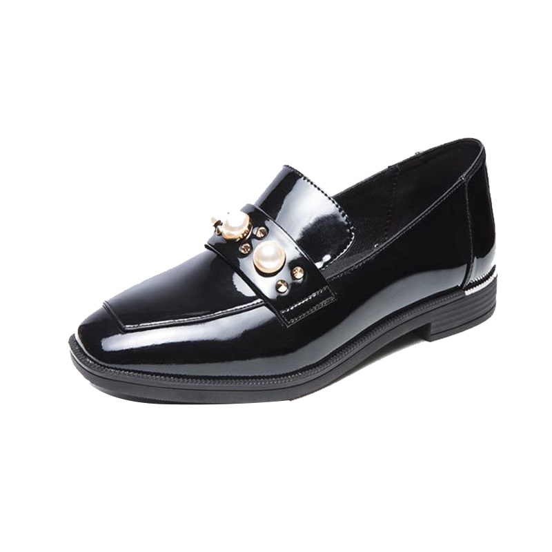 奥康女鞋新款英伦方头漆皮平底女单鞋珍珠中口小皮鞋