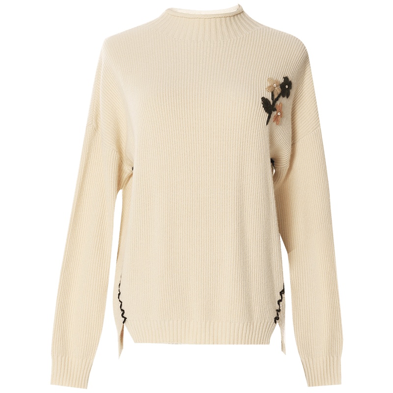 欧昵雪秋冬半高领蝙蝠袖花卉绣花针织衫女不规则宽松毛衣