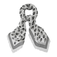 Alexander McQueen 亚历山大·麦昆 女士机车骷髅头围巾 590934-3418Q-9260