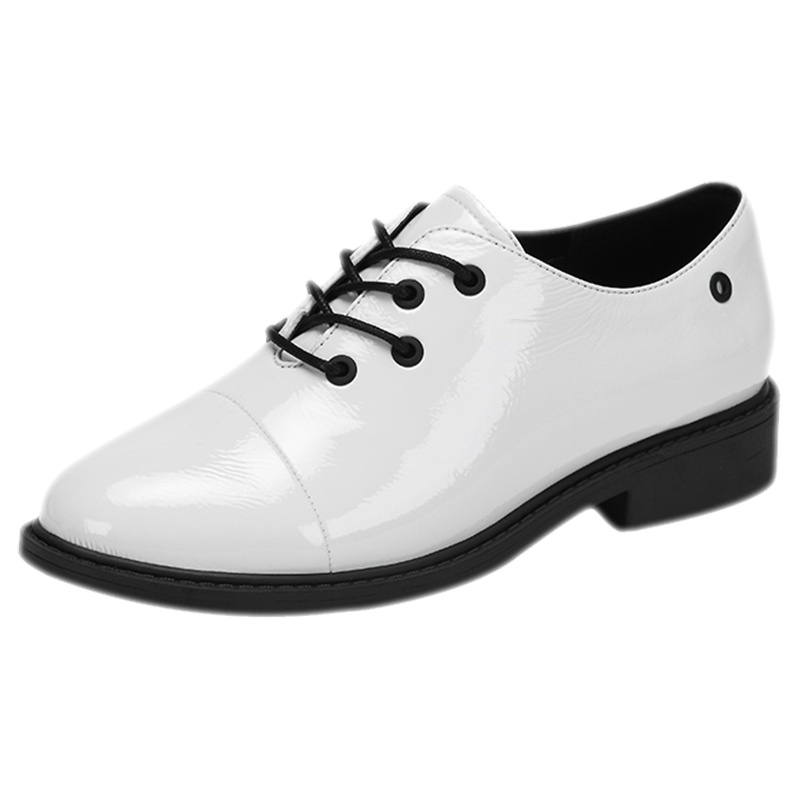 达芙妮新款平底亮面休闲漆皮鞋