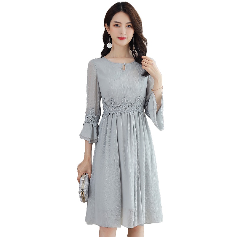 丝柏舍2019女装秋装纯色圆领荷叶袖收腰镂空连衣裙S81R0405L