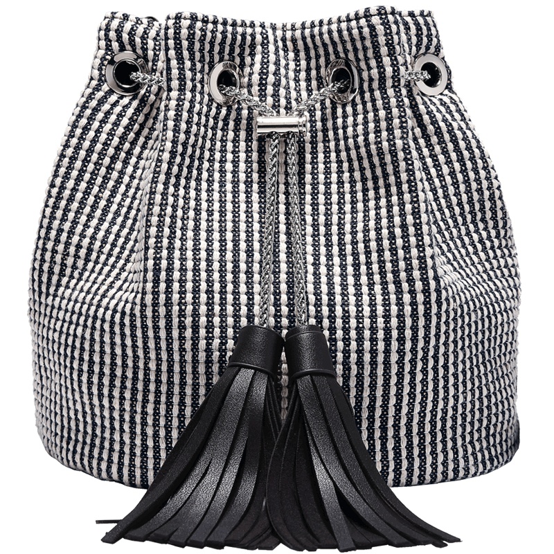 2019潮款韩版休闲百搭流苏水桶包女条纹大容量链条包单肩斜挎包潮