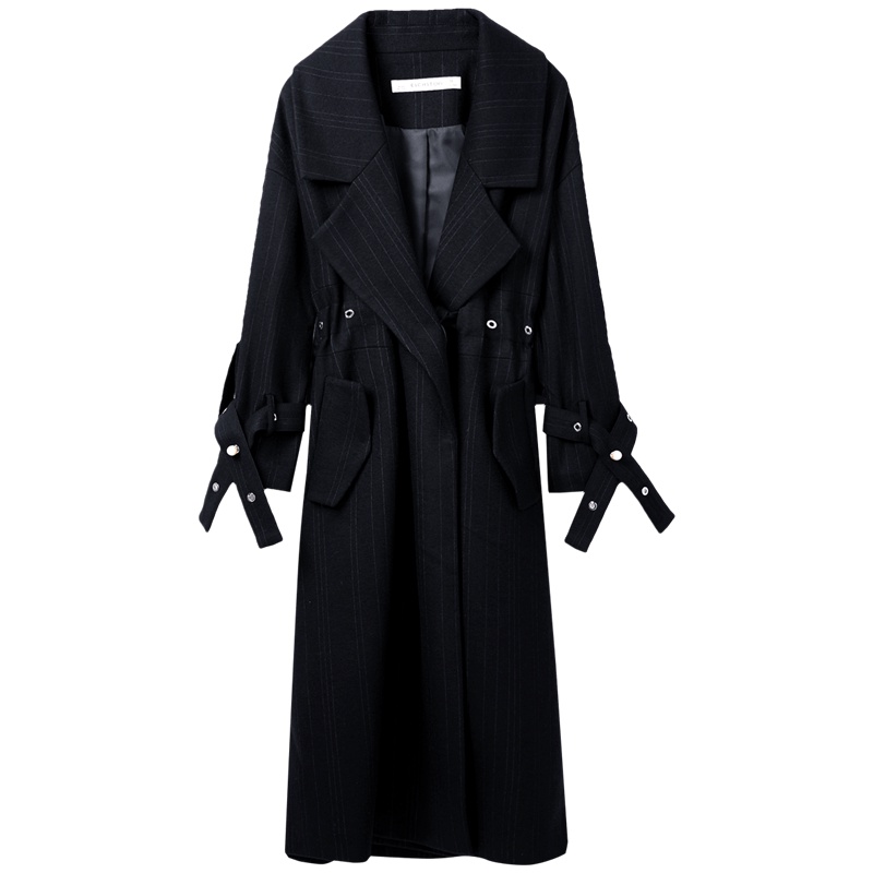 2019爱居兔秋季女装 长款收腰珍珠扣设计大衣