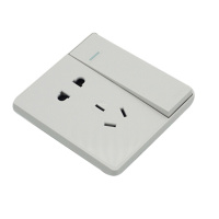 正泰(CHNT) 一开双控开关+五孔插座 NEW2-C44000 白色