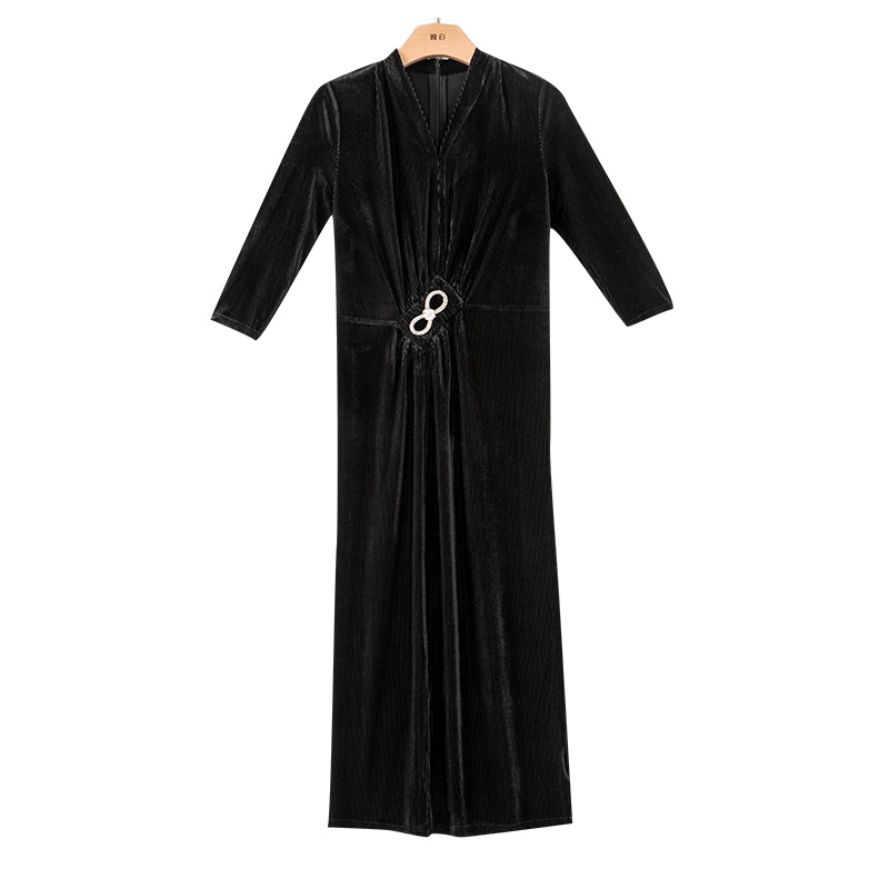 晚白2020冬季新品简约纯色V领修身显瘦包臀裙丝绒裙打底连衣裙女