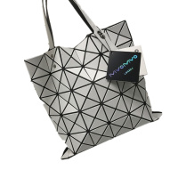 菱格三宅世家(MVO MVO LGSZSJ)几何菱格6*6钻石纹格子包时尚手提百变女士包包