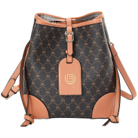 dubaolu/都宝路【小巧撞色水桶包】新款复古轻盈单肩包百搭斜挎包女包