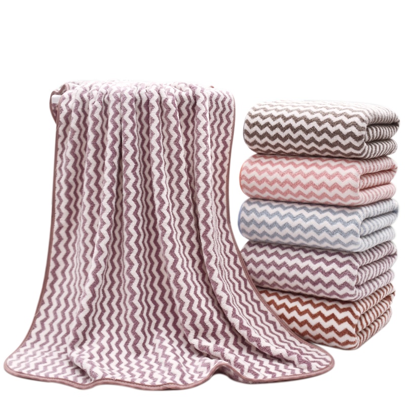 苏宁宜品 纹理珊瑚绒浴巾1条浴巾套装 柔软舒适,亲肤细腻,强吸水不掉毛 菠萝格纹风格