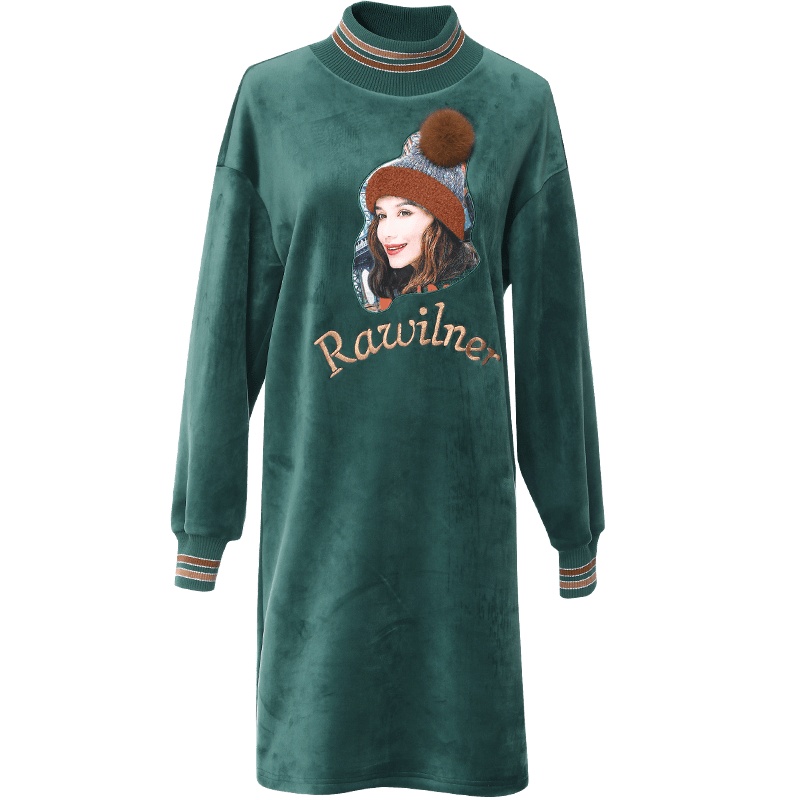 欧昵雪秋冬季半高领毛球人像宽松双面银狐绒卫衣连衣裙女