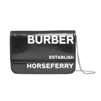 巴宝莉(BURBERRY)Horseferry 字母印花黑色卡片夹链条包零钱包8022445