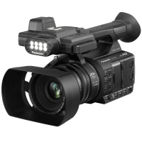 松下(Panasonic)HC-PV100GK 手持专业便携式高清摄像机 婚庆套餐600万有效像素3英寸显示屏