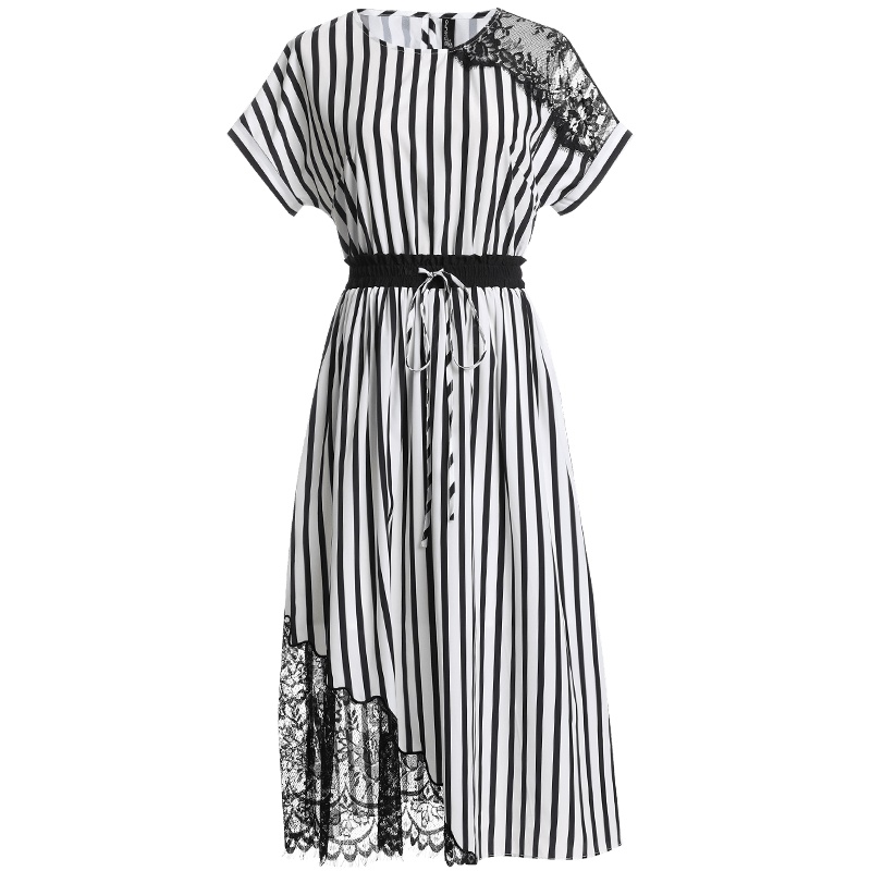 欧昵雪 夏透视短袖镂空蕾丝拼接条纹过膝中长款连衣裙女X