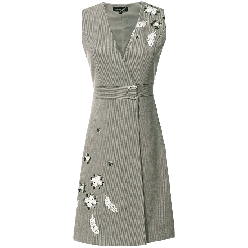 欧昵雪秋冬新V领羽毛绣花条纹毛呢连衣裙女收腰不规则背心裙